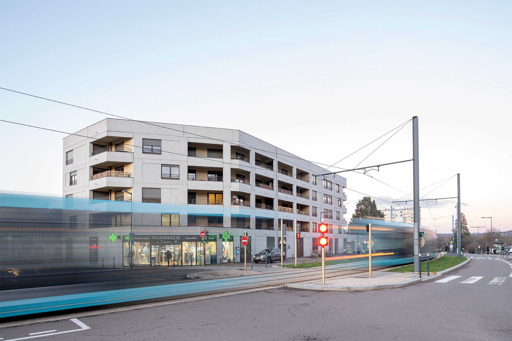 sedia-coligny-3 Bâtiment le Coligny à Besançon (croisement des rues) - réalisé par sedia