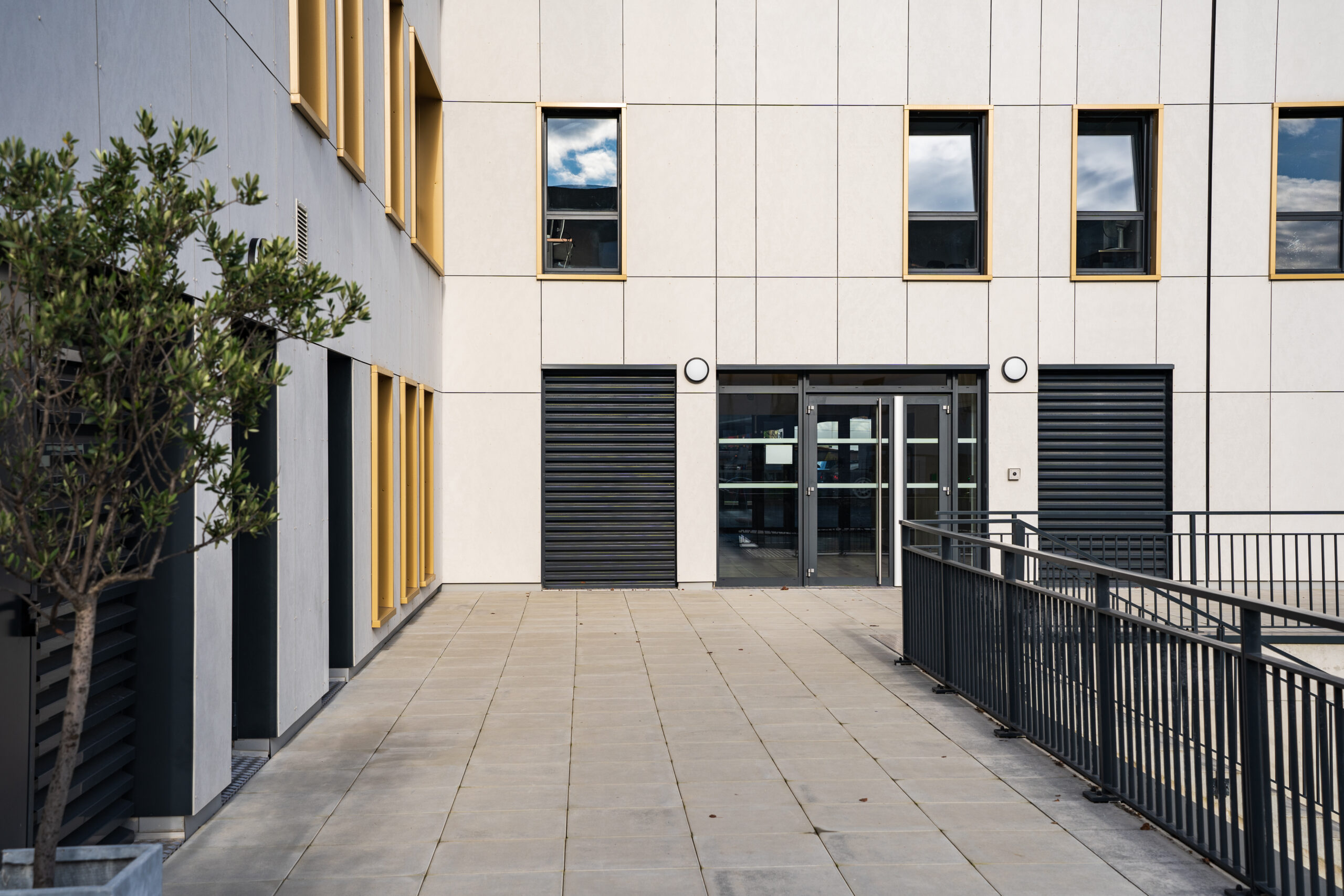 Le Clémenceau - Dole (4) Entrée Le Clémenceau - Dole